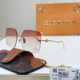 Picture of Louis Vuitton Sunglasses _SKUfw76300629fw